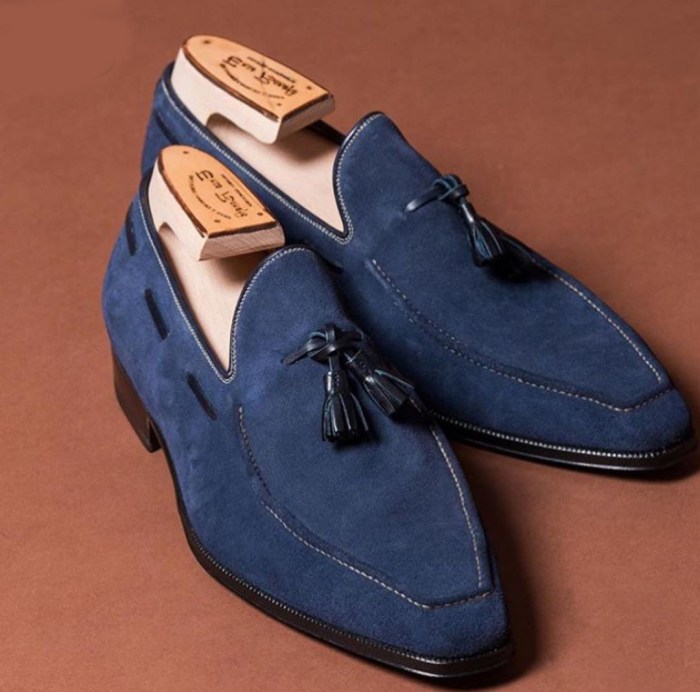 Mens blue and white dress shoes